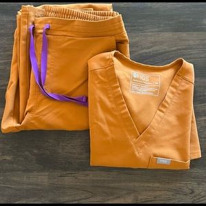 ATLANTIC FALL - FIGS scrub set